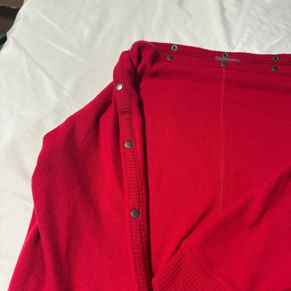 NWT Vince Camuto Holiday Sweater Tulip Red Size XS Loose Fit Snap Collar Closure - Picture 7 of 14